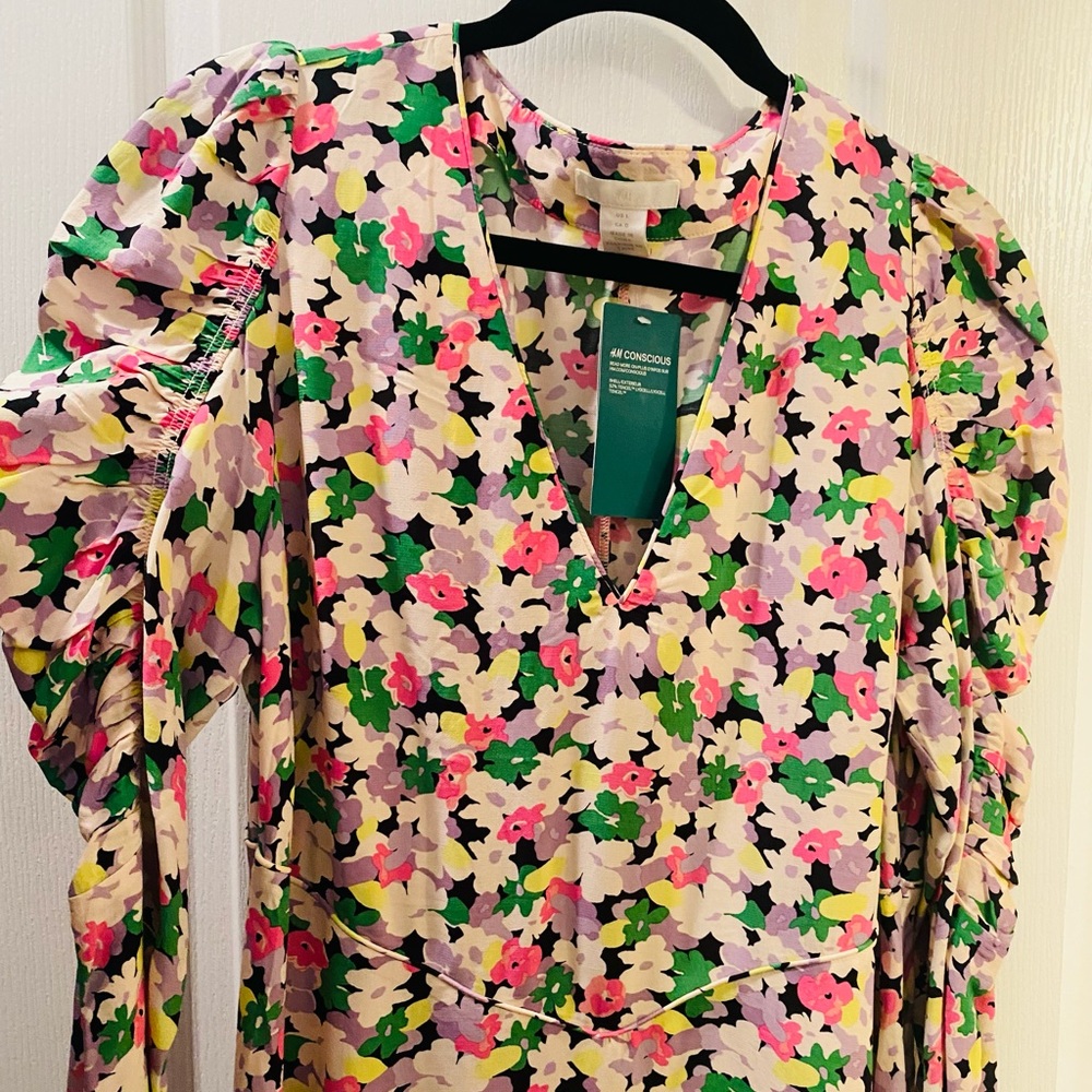 H&M CONSCIOUS Cotton Midi Floral Dress Size Large V-Neck Long Puff Sleeve (NWT)